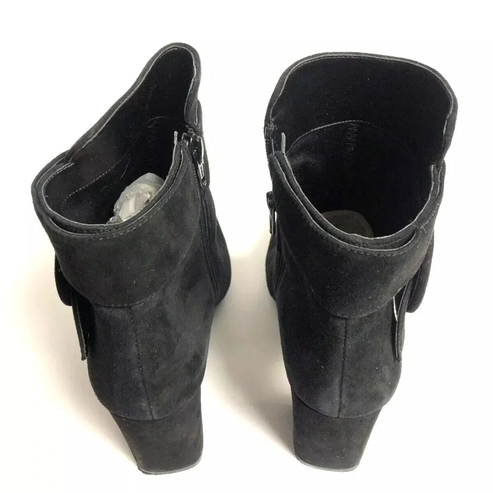 Naturalizer Women’s Rae, Black Ankle Booties, Size 7.5 M